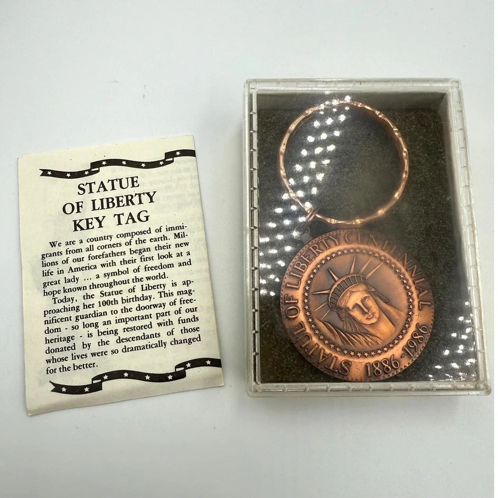 Vintage Statue of Liberty‎ Centennial 1886–1986 Copper Keychain Commemorative